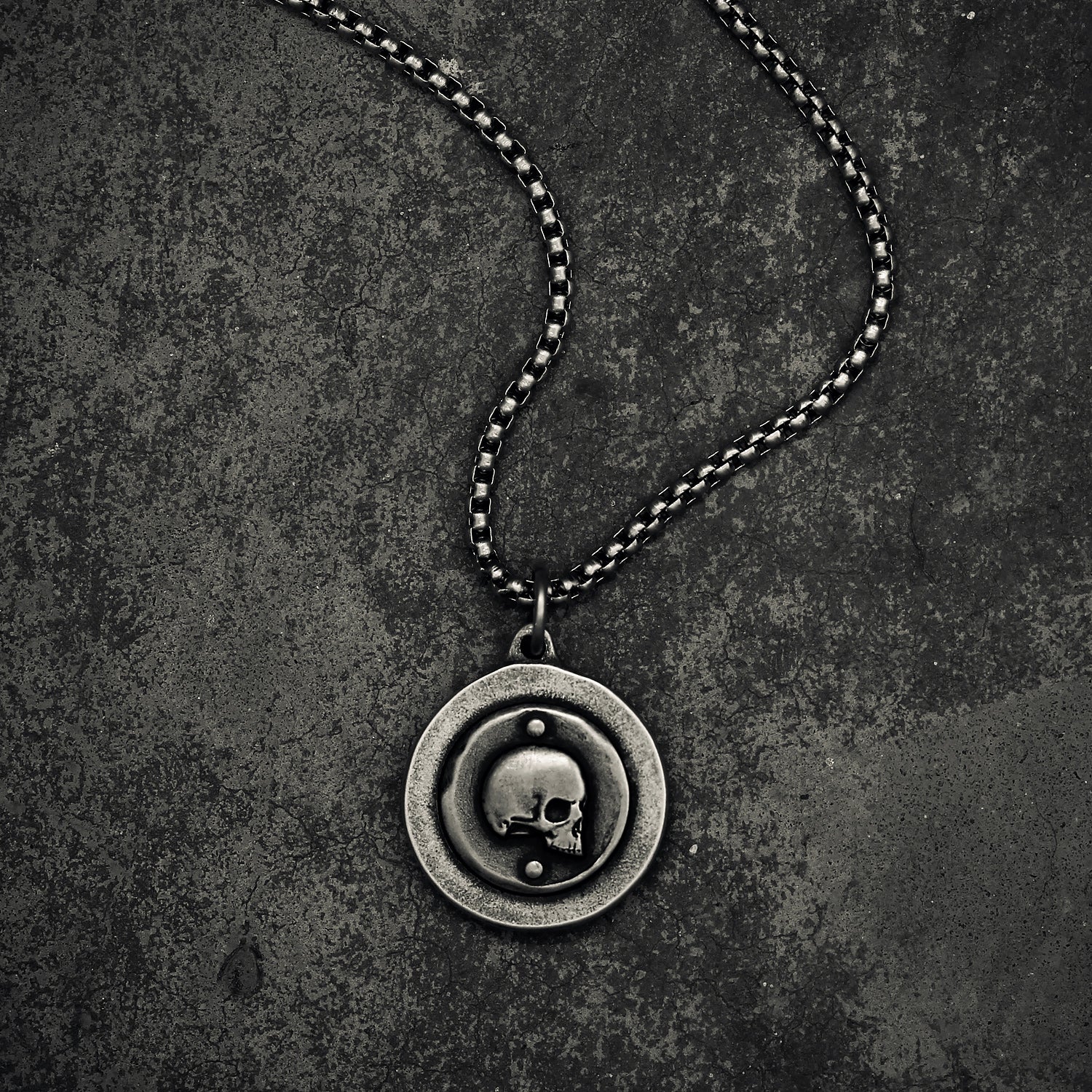 Pendere | Skully