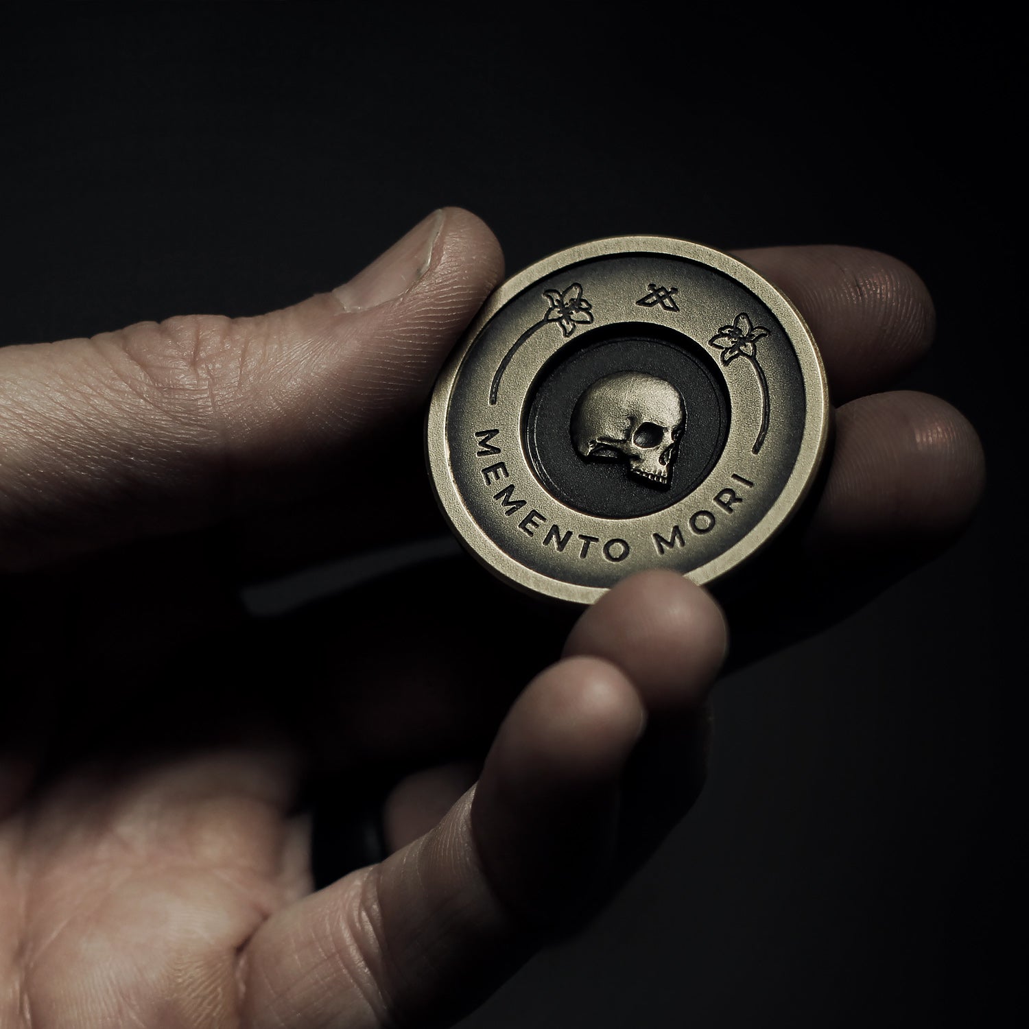 Memento Mori　Testament to Life Memento Mori - Limited Edition Gilded Legacy Book — Serpentīnae